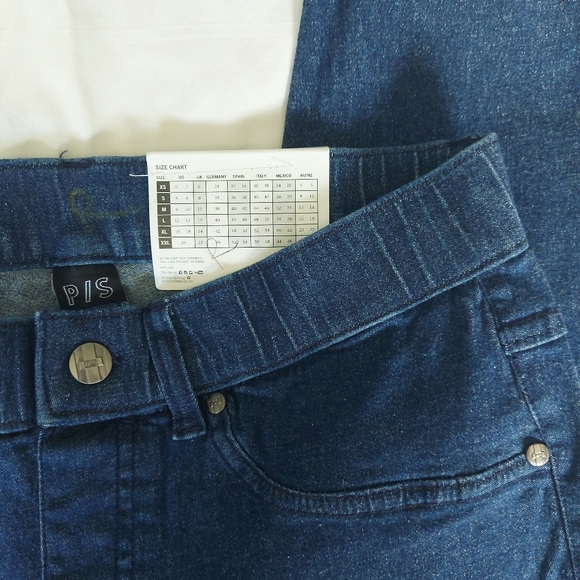 Woman's size small Hue jegging jeans new with tags - Picture 2 of 5